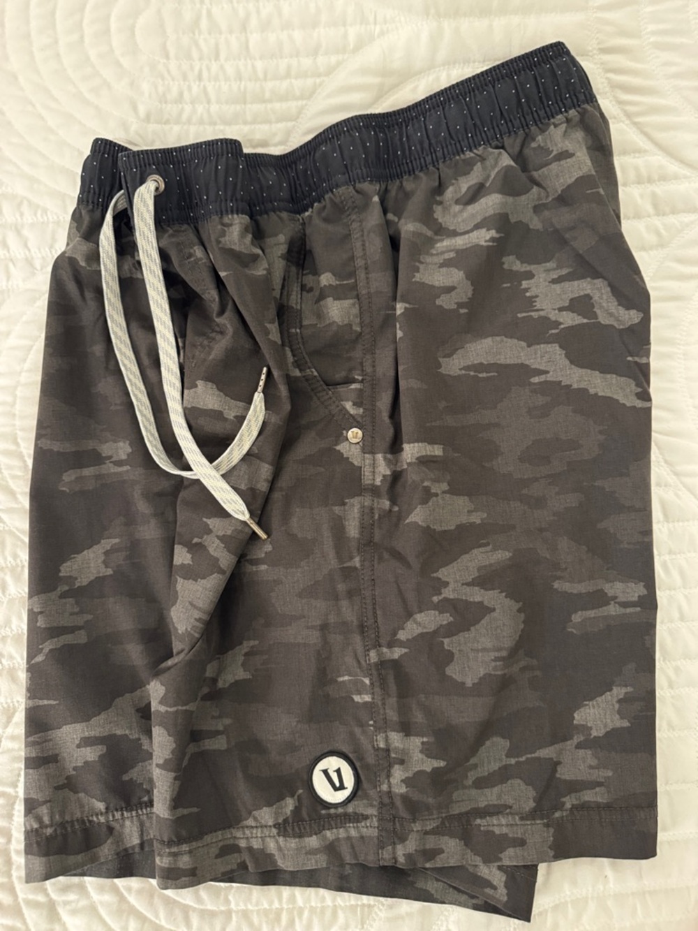 Men's Camouflage Vuori Kore Shorts - Picture 4 of 4